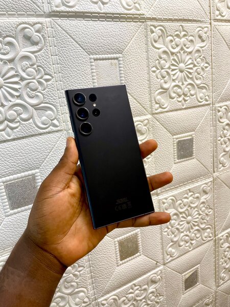 Barely used Samsung Galaxy S23 ultra 256gb Dual sim