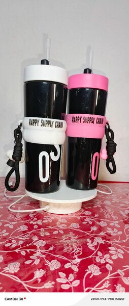 Bouteilles d'eau sport colorées