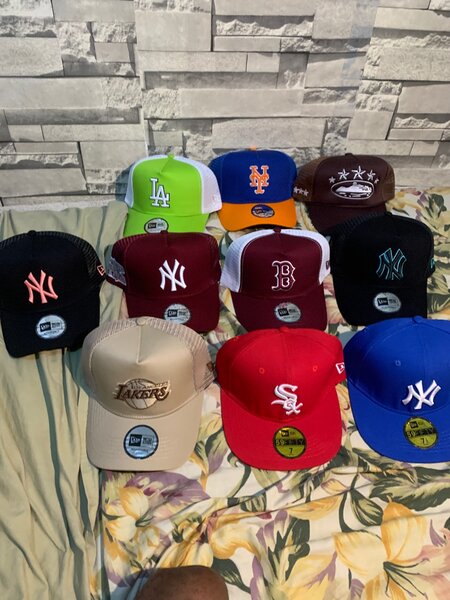 Casquettes de baseball variées