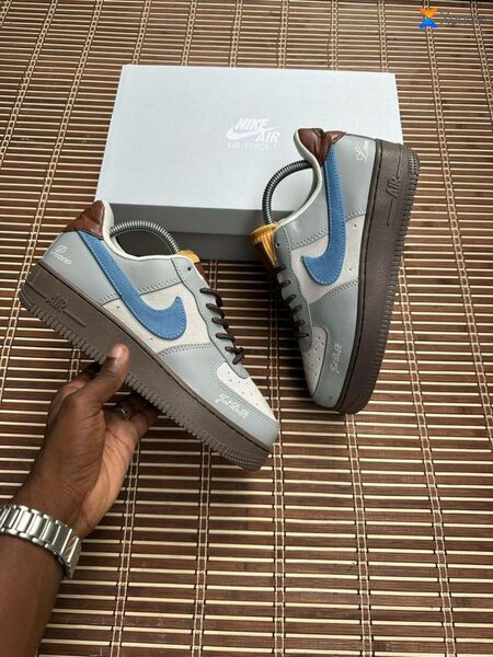 Chaussures Nike Air Force 1