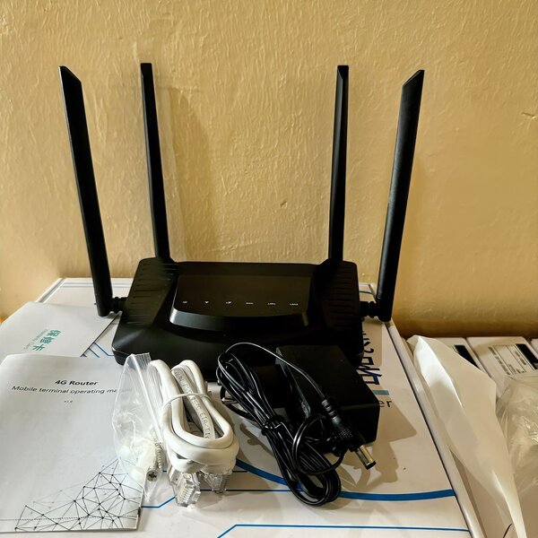 UNIVESAL 4G LTE WIRELESS ROUTE