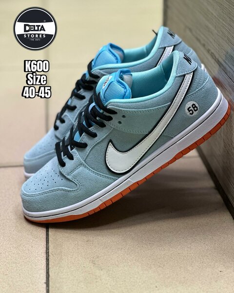 Stylish and comfortable men's sneakers Nike