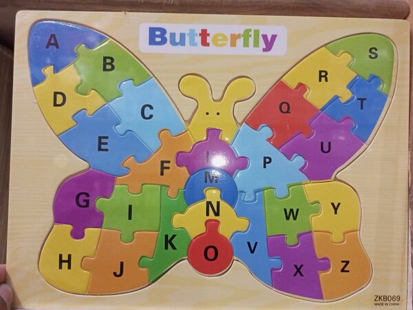 Alphabet puzzle plate