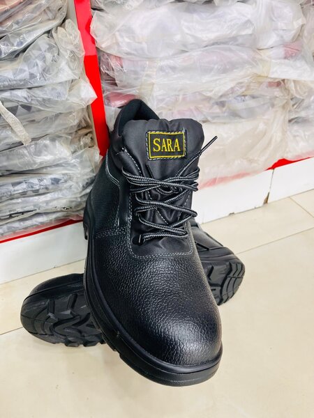 Safety boots