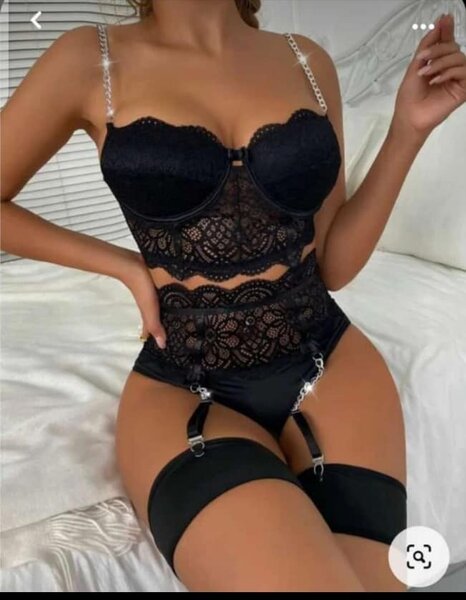 Lingerie noir
