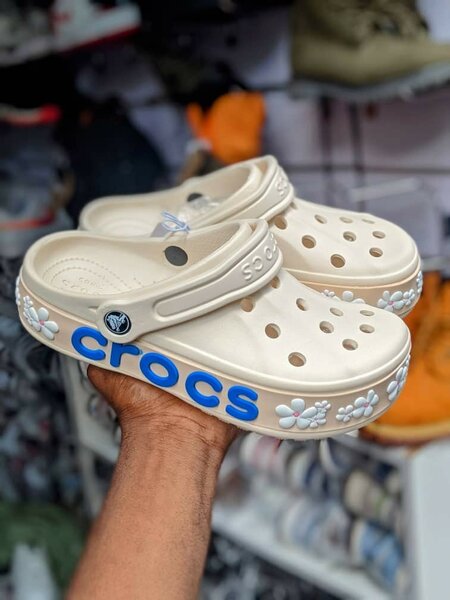 bar bands crocs