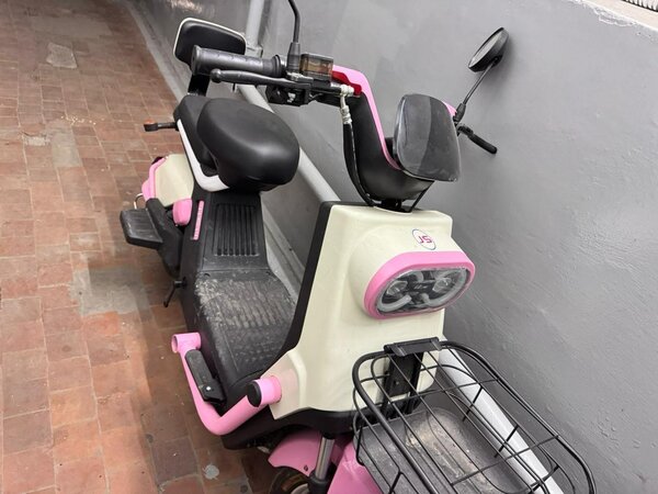 Электромопед (электроскутер)