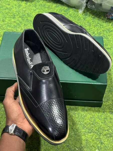 Mocassins en cuir noir élégants