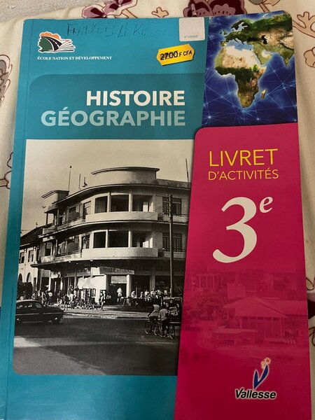 Livre d'activités Histoire-Géo 3e