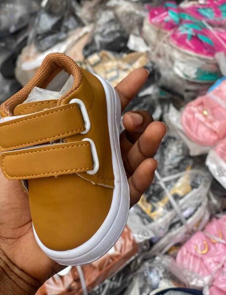 Chaussures bébé en cuir