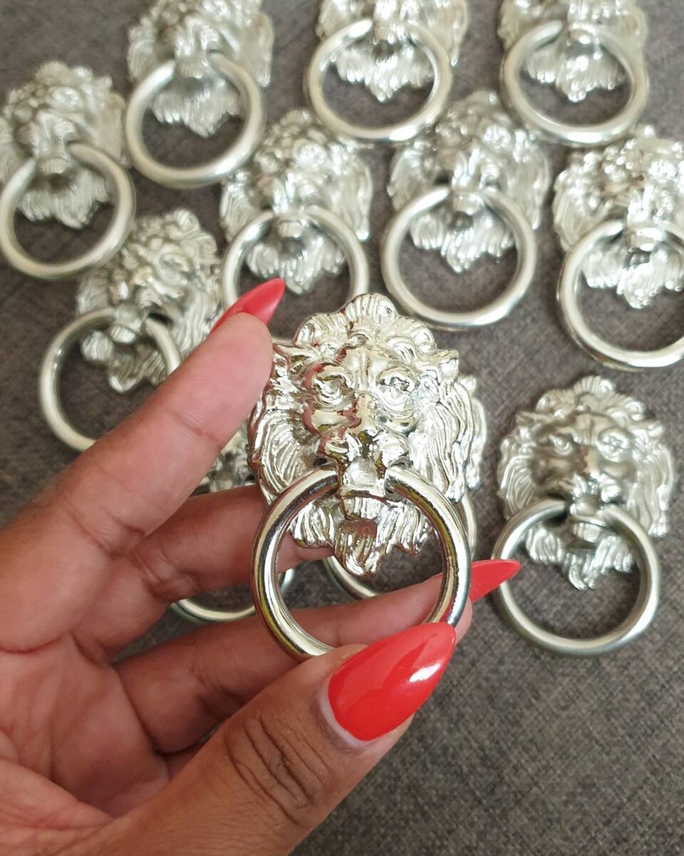 dining chair lion head knockers