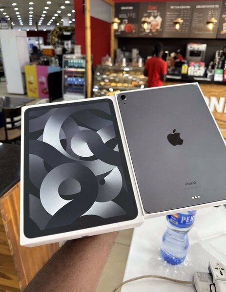 iPad Air M1 available