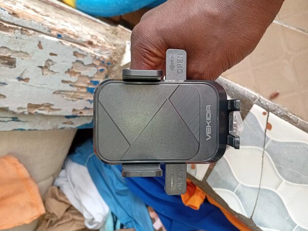 Support téléphone voiture