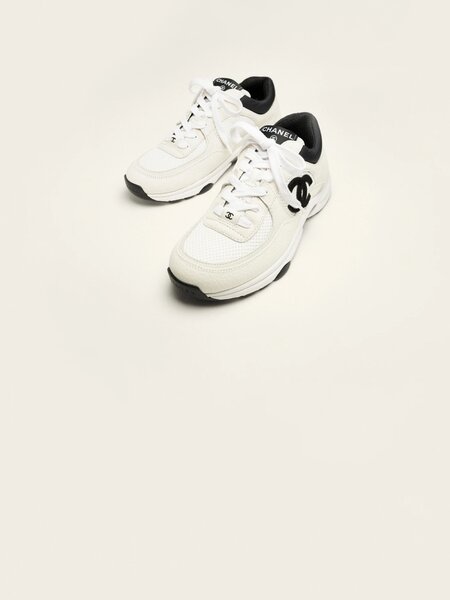 Chanel CC runner