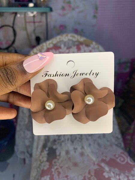 Boucles d'oreilles florales élégantes