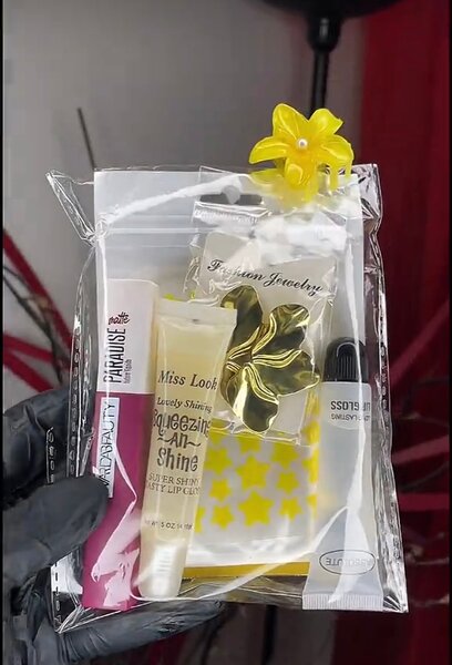 Kit de maquillage et accessoires