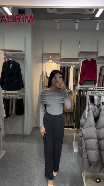 Кофточка с открытыми плечами