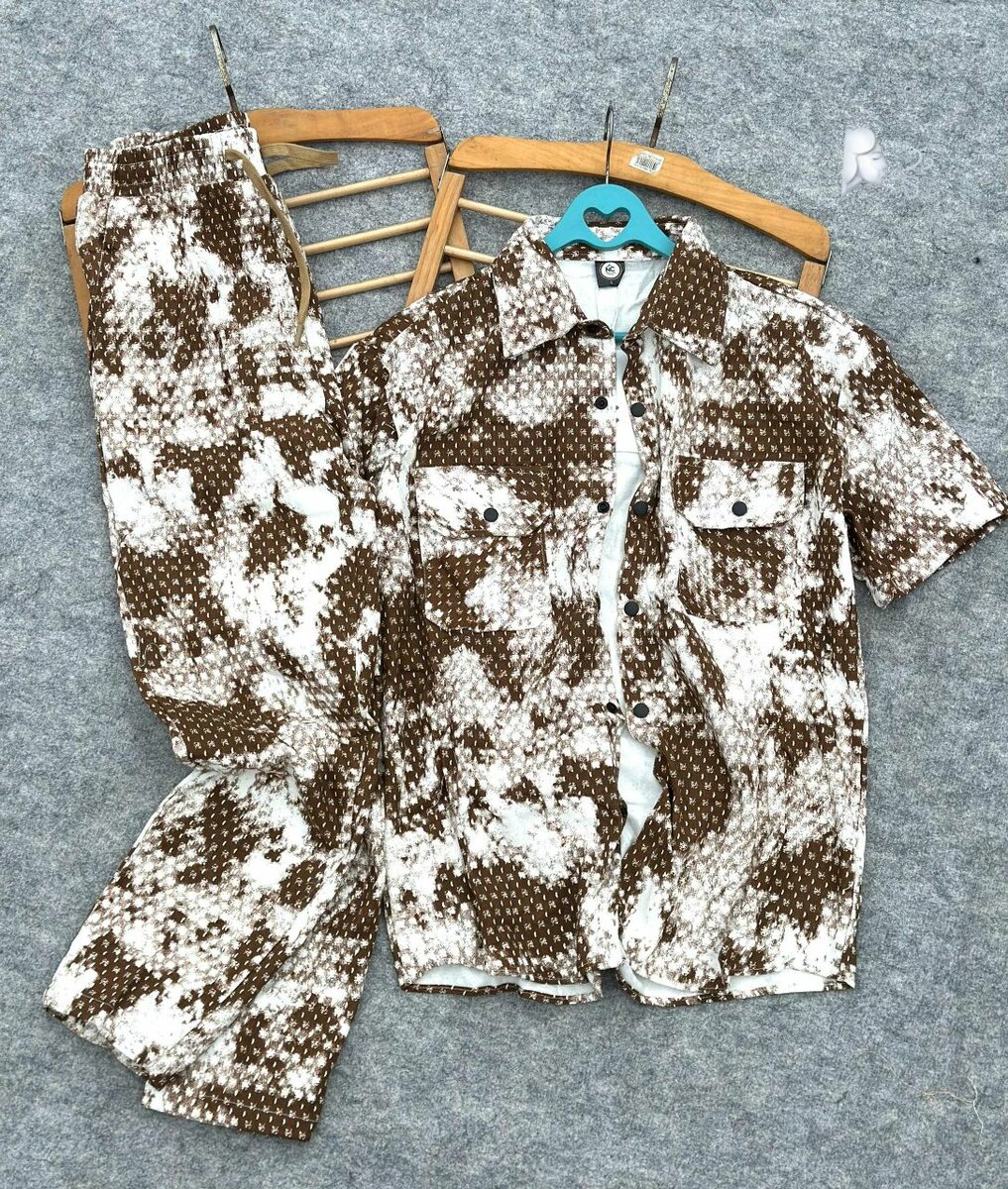 Ensemble chemise et pantalon imprimé