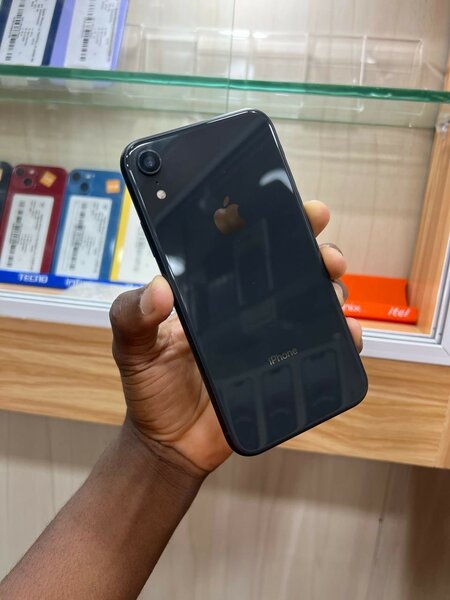 iPhone XR
