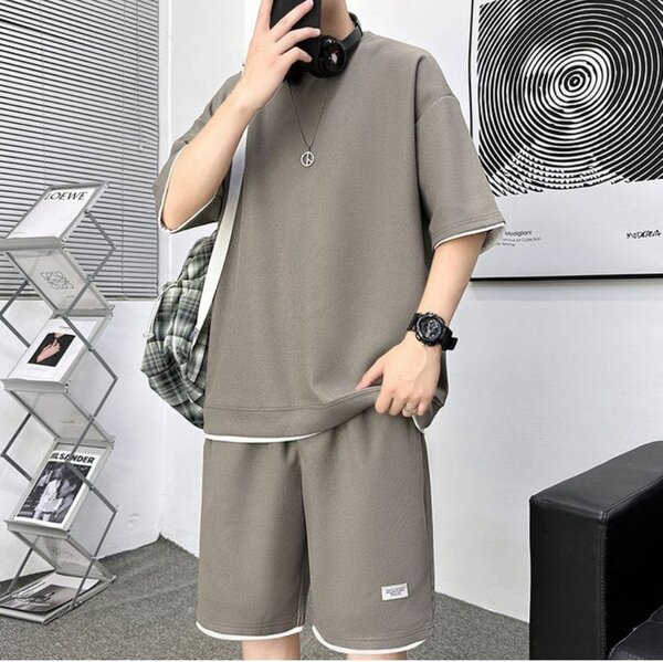 Complet streetwear ( livraison gratuite à Abidjan)