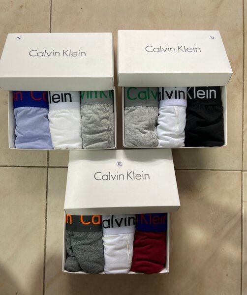 3 Boxers Calvin Klein à 14500f