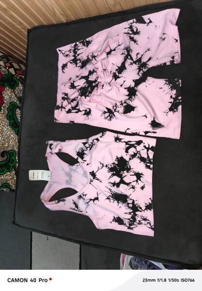 Ensemble de sport tie-dye