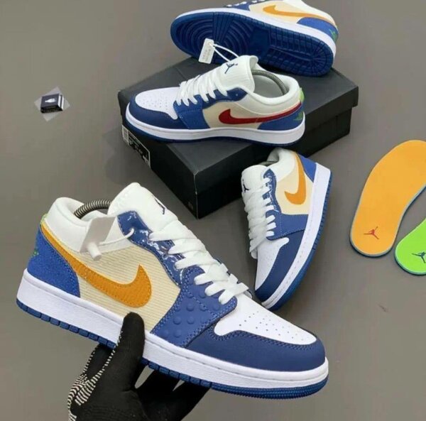 Baskets unisex colorées