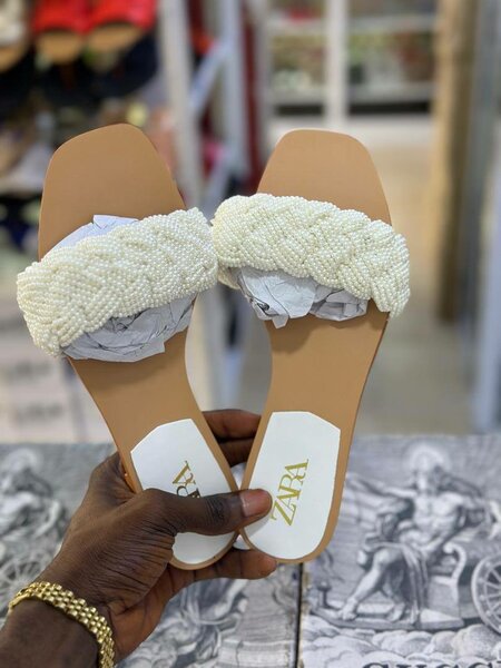 ZARA LADIES SANDALS/SLIPPERS/SLIDES/FLIP-FLOPS