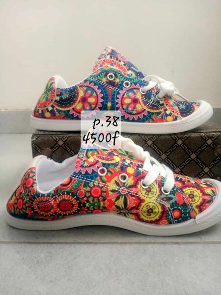 Baskets décontractées colorées