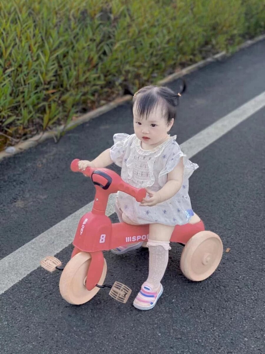 Tricycle pour enfants coloré