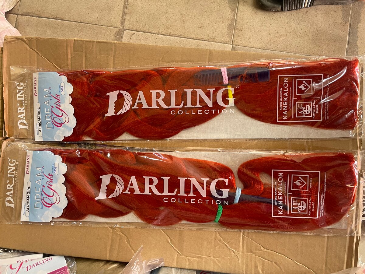 Cheveux tressés rouges Darling