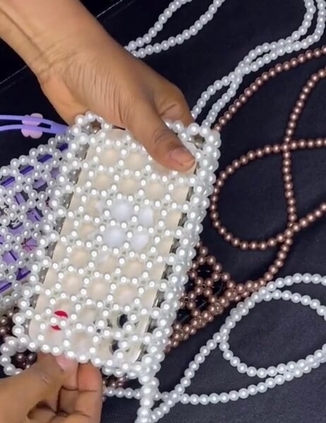 Sac à bandoulière perlé pour téléphone