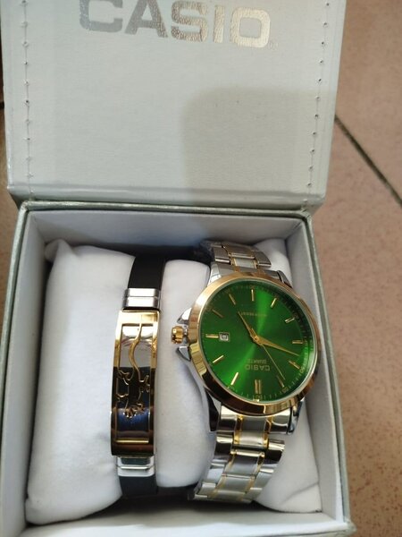 Montre Casio Verte Éclatante