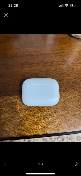 AirPods Pro 1-Generation.