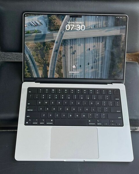 pro 16" & 14" MacBook pro Touch ID