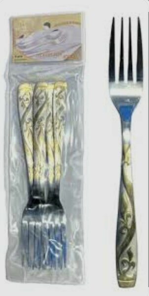 Ensemble de Couverts Dorés