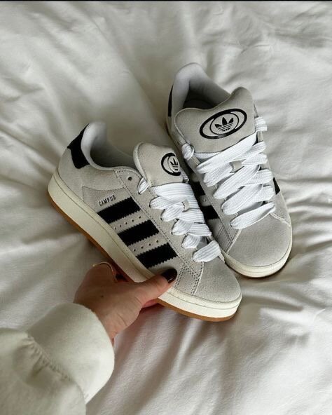 Baskets rétro en daim