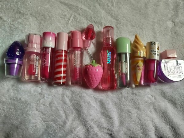 3 brillant a lèvres