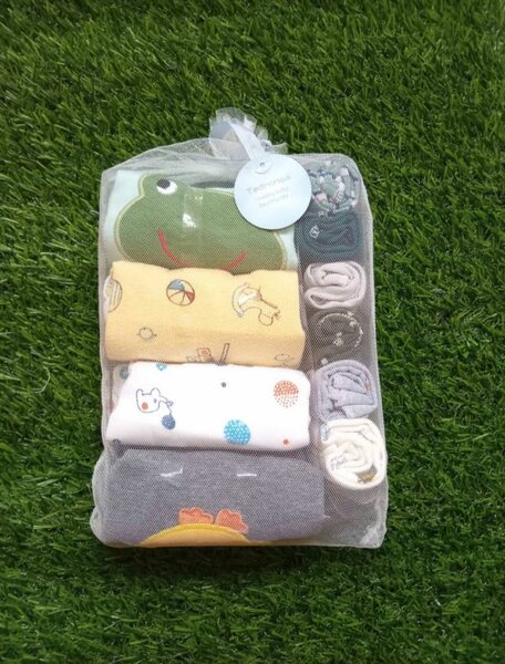 Tedmimak 4-pack bodysuits and 6 pieces of mouth cloth