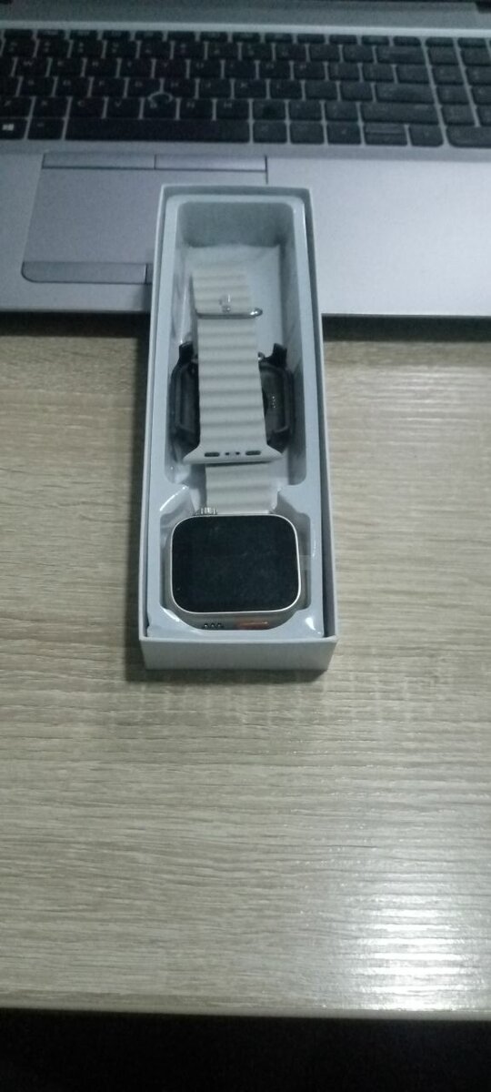 REDUCED TO CLEAR!! T800 Smart Watch   Features: Calls, BT Mu