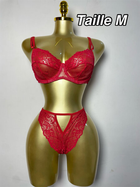 Ensemble lingerie dentelle floral