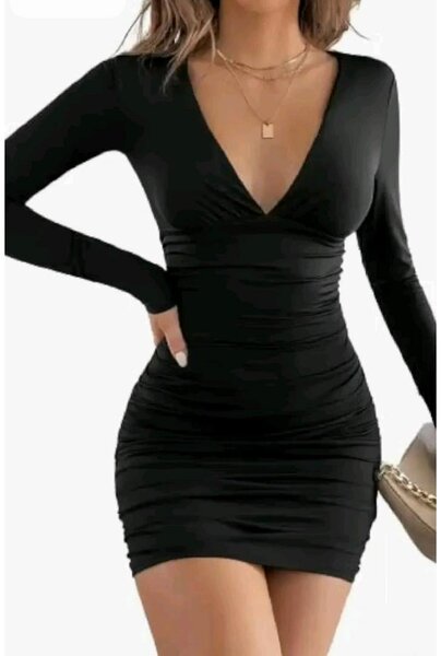 Robe moulante noire élégante