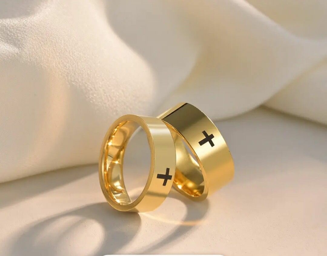 Bague avec croix
