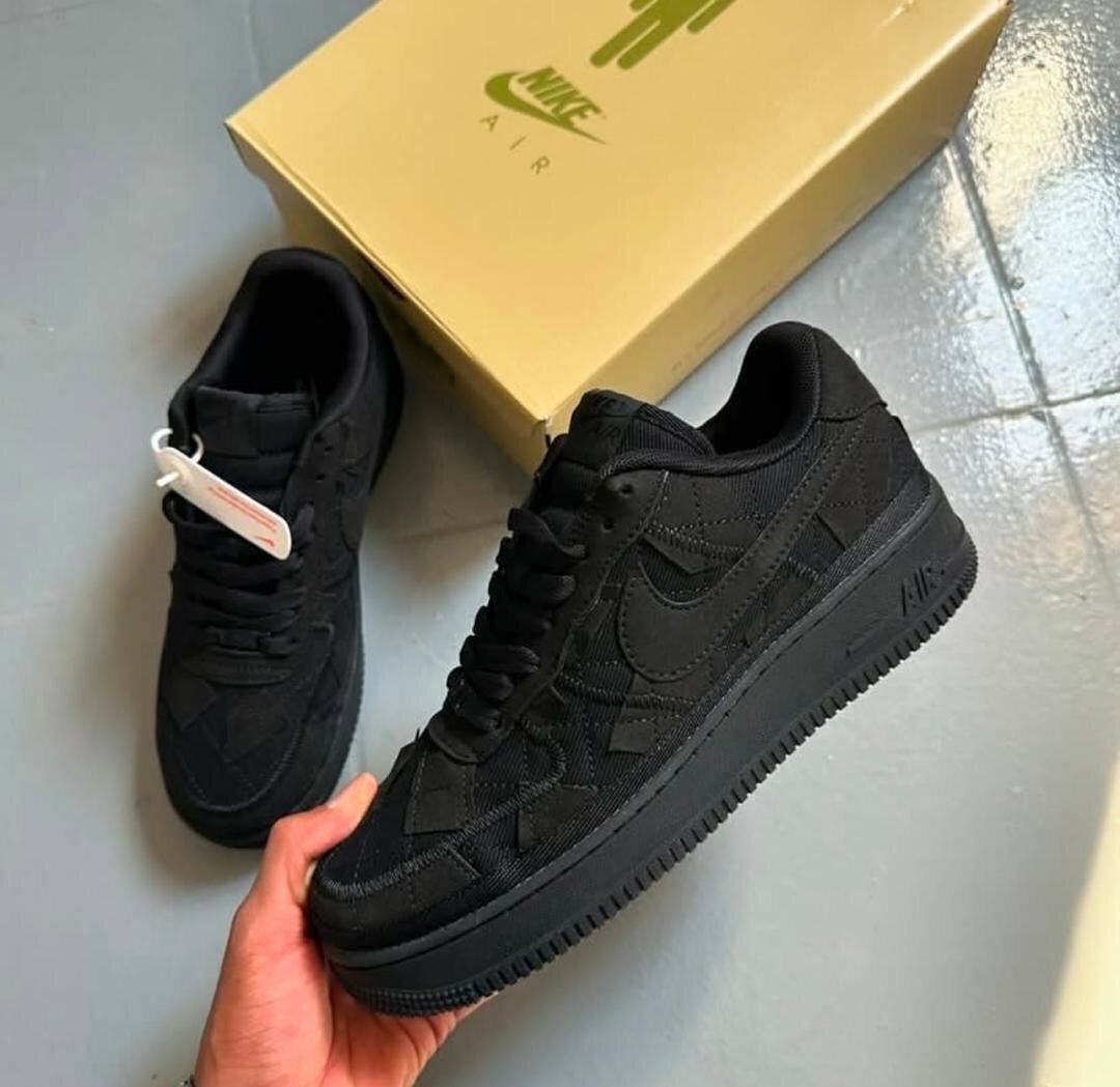NIKE AIRFORCE CLASSIC BLACK