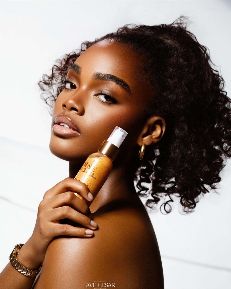 Huile scintillante doré