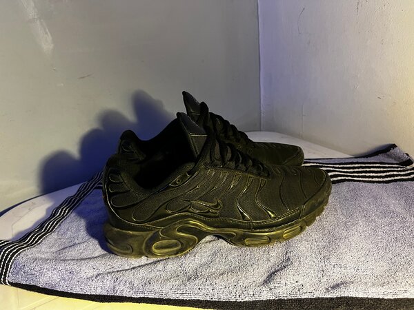 Chaussures noires modernes