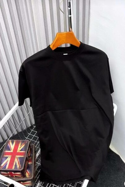 T-shirt noir unisexe