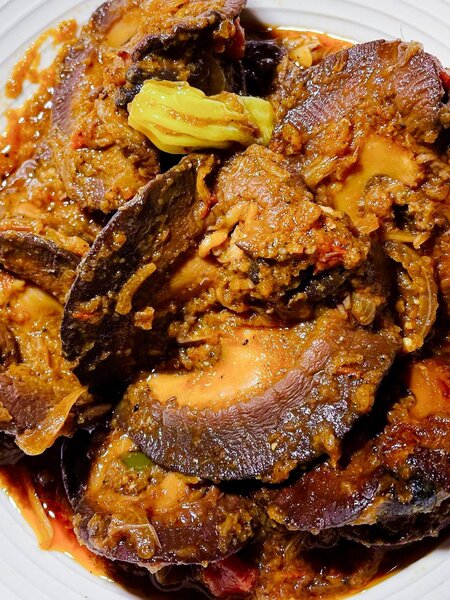 Escargot Sauté / Attiéké