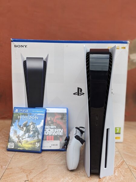 PlayStation 5 standard