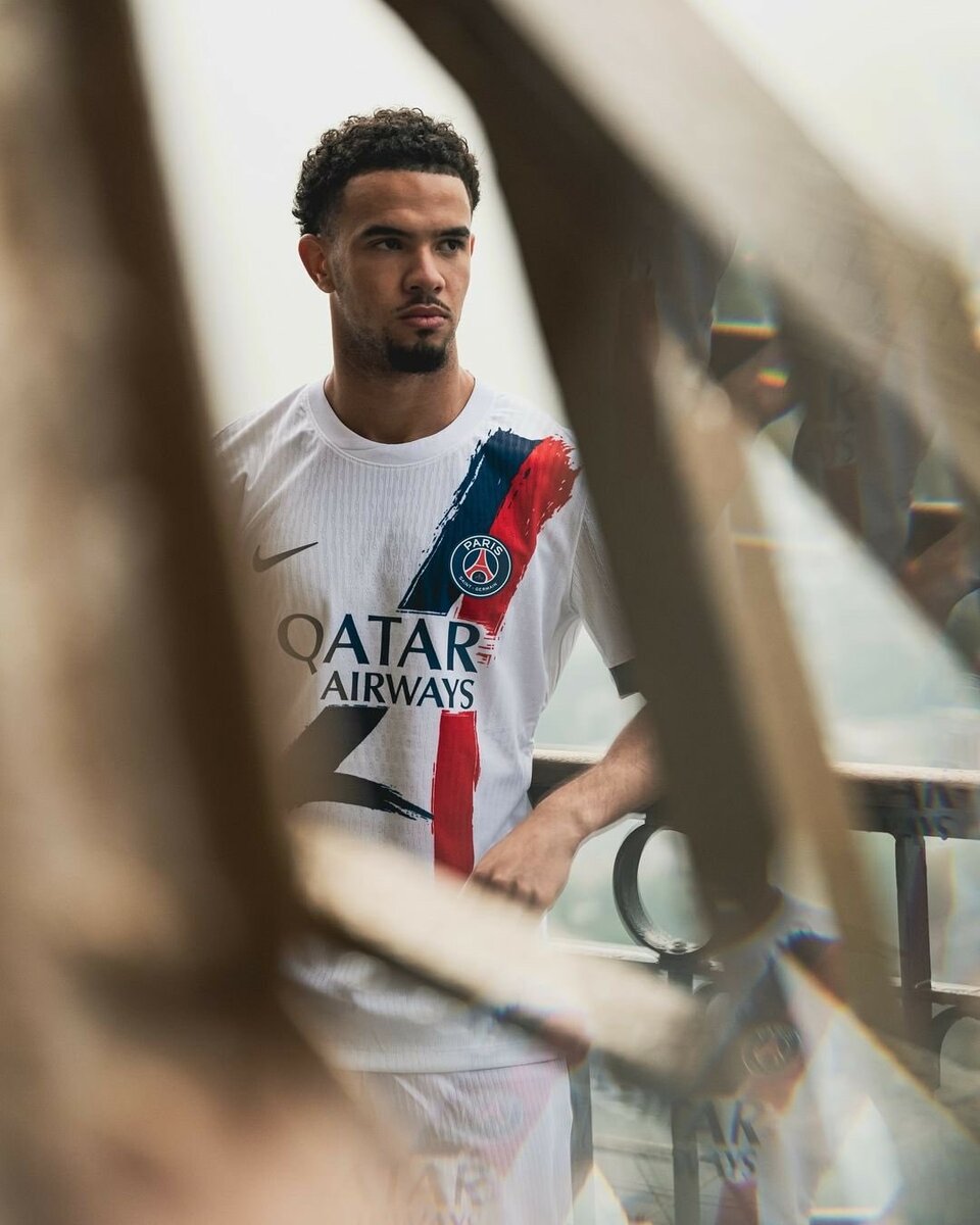 Nouveau Maillot PSG 2025